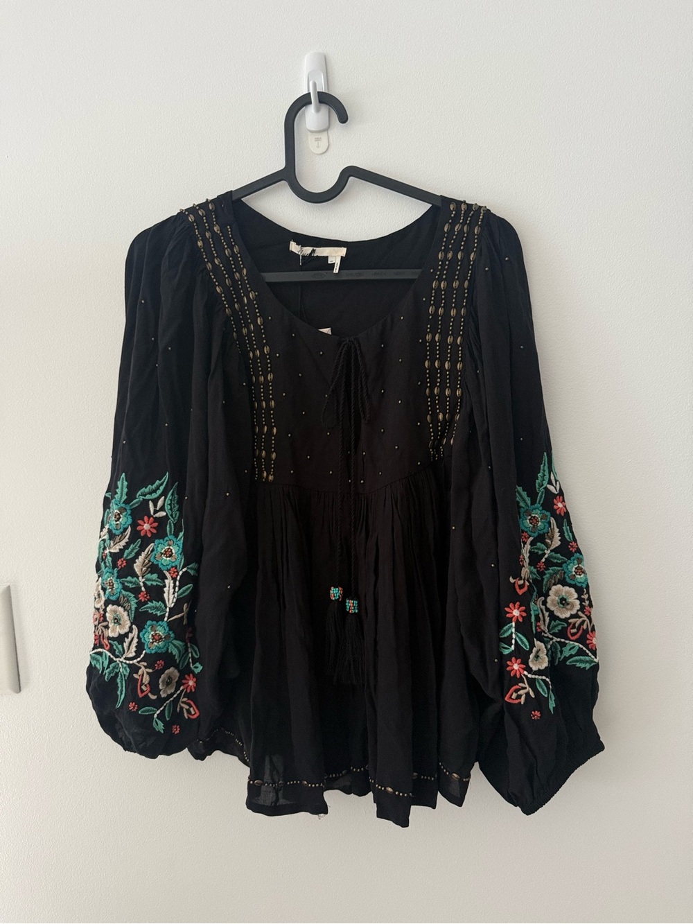 NWOT Anthropologie Floreat Black Flowy Tunic Top